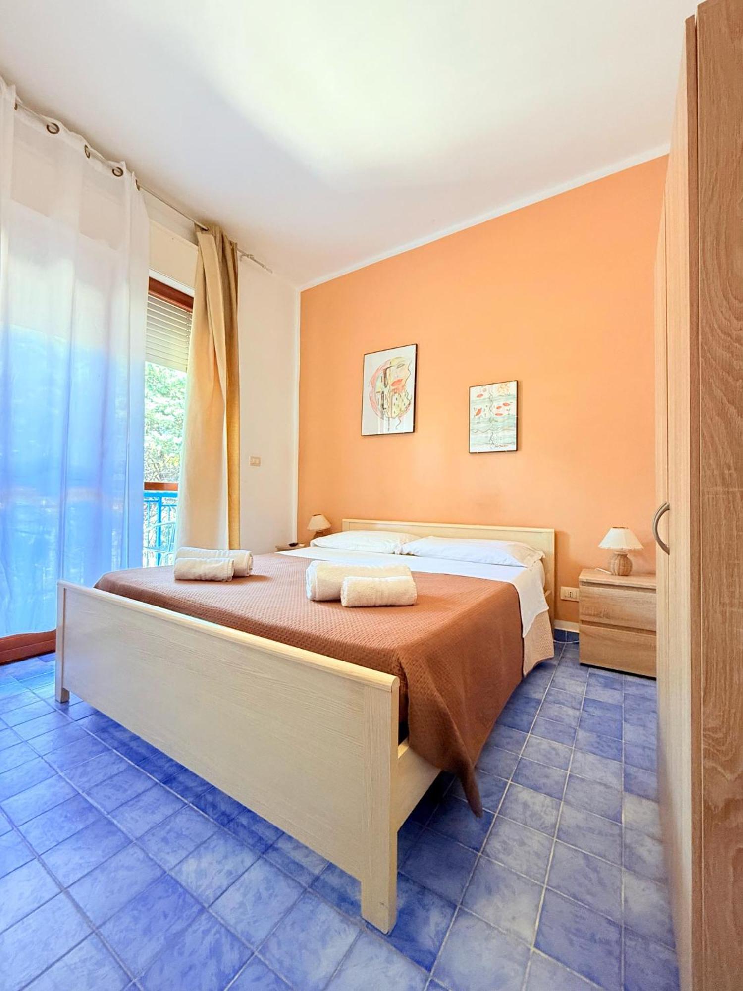 Nido Colorato B&B Fontane Bianche Buitenkant foto